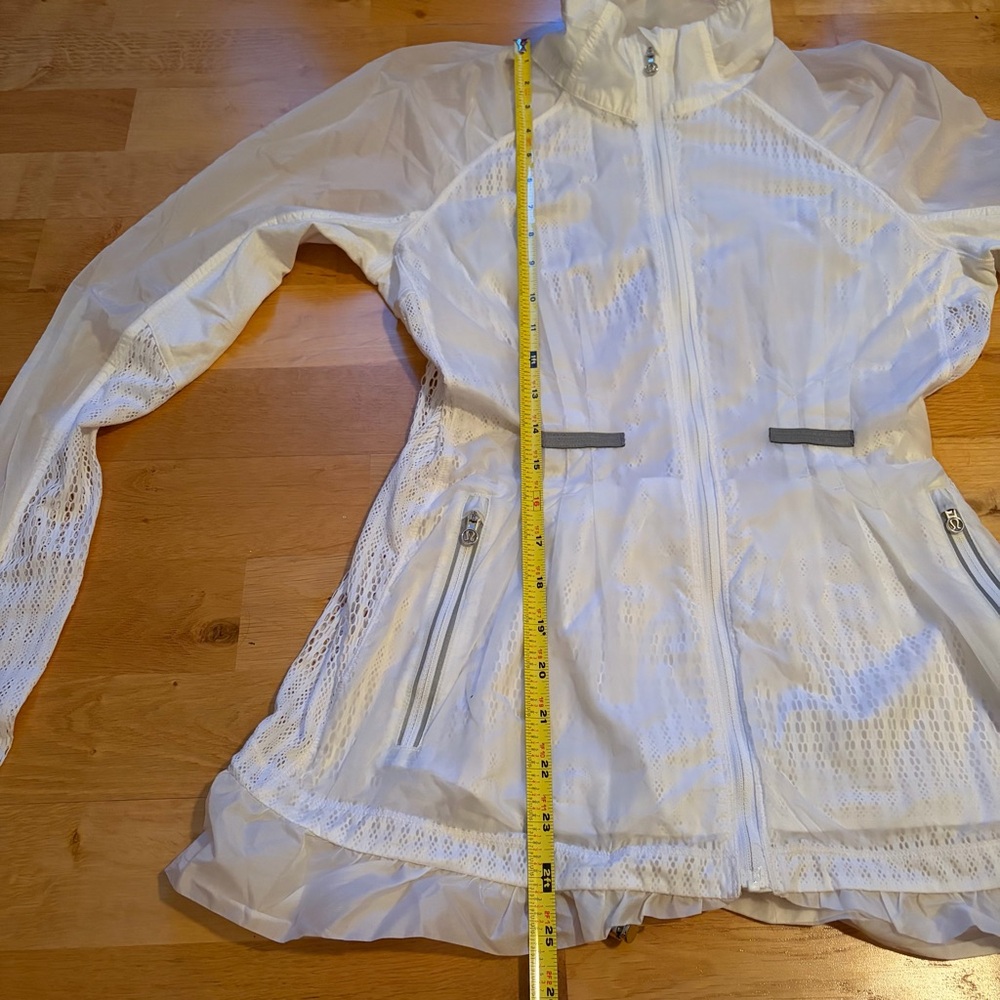 Lululemon Lightweight Wind/ Rain Jacket Sheer Mes… - image 14